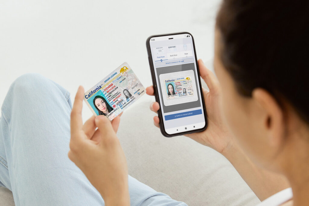 digital identity verification using a mobile device