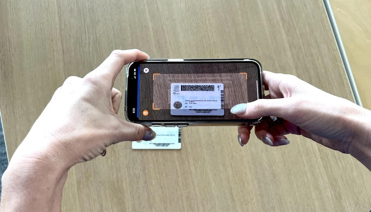 How does a fake ID scanner app work?