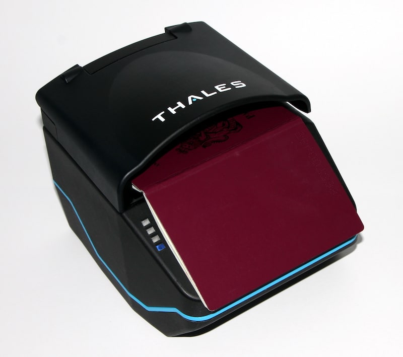 Thales QS2000 ID and passport scanner